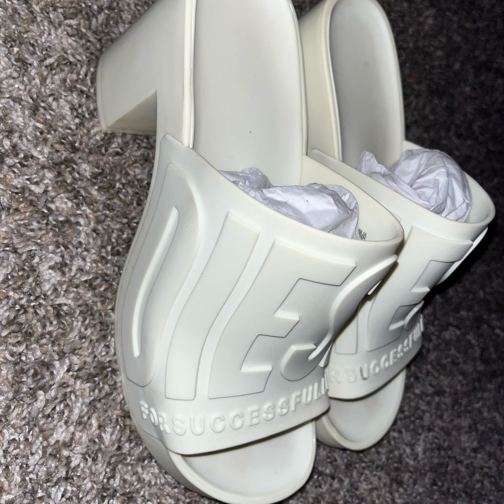 Diesel Women's Cream Slide Sandals